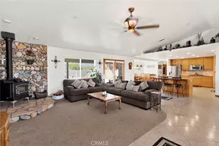 10525 Mono, Phelan, CA 92392 - Photo 3