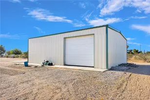 10525 Mono, Phelan, CA 92392 - Photo 53