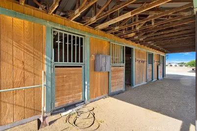 10525 Mono, Phelan, CA 92392 - Photo 59