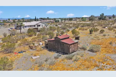 13014 Riggins Road, Phelan, CA 92371 - Photo 17