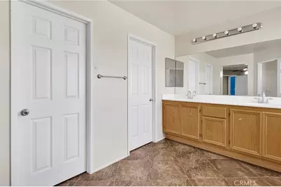 12973 Newport, Hesperia, CA 92344 - Photo 43