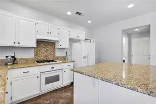 12973 Newport, Hesperia, CA 92344 - Photo 17