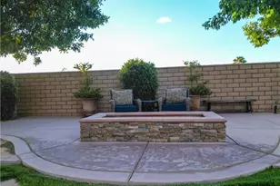 10230 Bellflower St, Oak Hills, CA 92344 - Photo 37