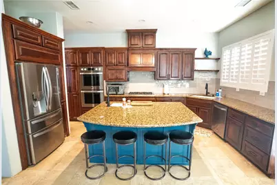 10230 Bellflower Street, Oak Hills, CA 92344 - Photo 15