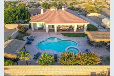 10230 Bellflower Street, Oak Hills, CA 92344 - Photo 7