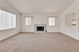 13455 Lakeside Dr, Victorville, CA 92395 - Photo 9