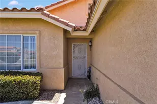 13455 Lakeside Dr, Victorville, CA 92395 - Photo 5