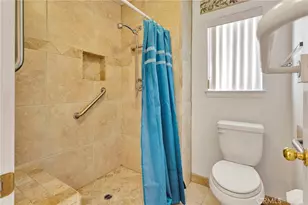 13455 Lakeside Dr, Victorville, CA 92395 - Photo 35