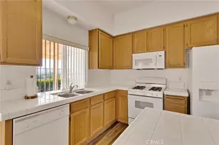13455 Lakeside Dr, Victorville, CA 92395 - Photo 15