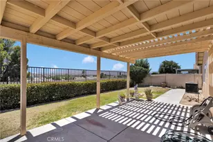 13455 Lakeside Dr, Victorville, CA 92395 - Photo 37