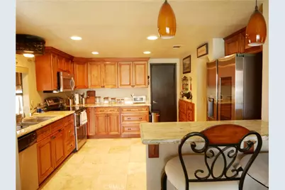18090 Mariner Drive, Victor Valley, CA 92395 - Photo 21