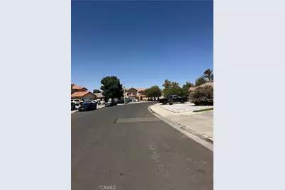 14699 Queen Valley, Victorville, CA 92394 - Photo 7