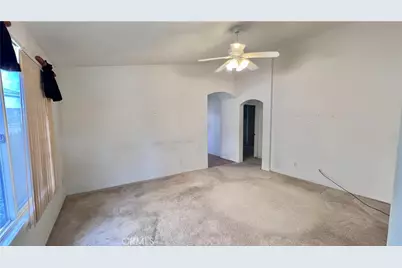 14699 Queen Valley, Victorville, CA 92394 - Photo 5