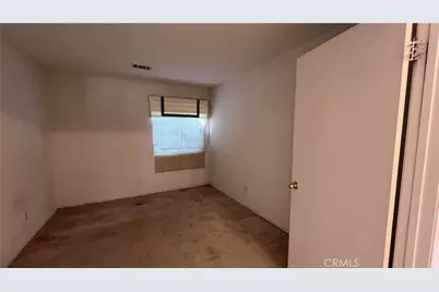 14699 Queen Valley, Victorville, CA 92394 - Photo 11
