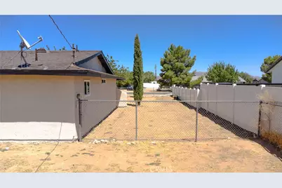 15576 Ute Road, Apple Valley, CA 92307 - Photo 21