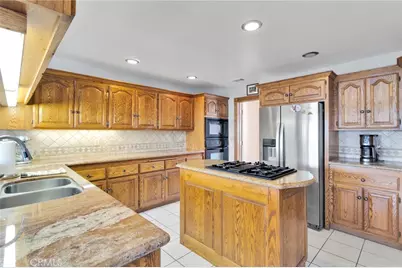 18475 Trout, Victorville, CA 92395 - Photo 15
