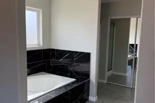 17796 Valencia St, Hesperia, CA 92345 - Photo 19