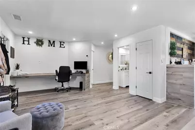 13160 Tamarisk Road, Victorville, CA 92395 - Photo 9