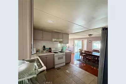 14411 Palmdale Road #6, Victorville, CA 92392 - Photo 11
