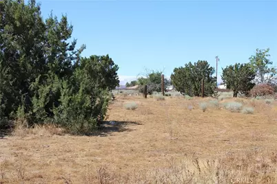 13464 Fir, Oak Hills, CA 92344 - Photo 3