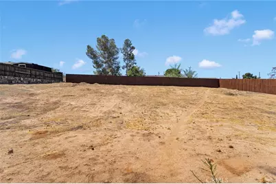 17889 Sycamore, Hesperia, CA 92345 - Photo 47