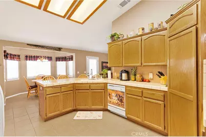 14570 Gayhead, Apple Valley, CA 92307 - Photo 9