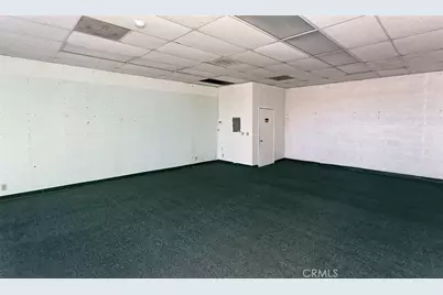 16530 Green Tree Blvd, Victorville, CA 92395 - Photo 13