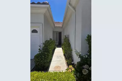 19371 Galloping Hill Road, Apple Valley, CA 92308 - Photo 3