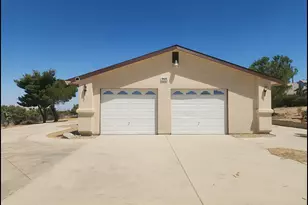 9425 Mountain, Pinon Hills, CA 92372 - Photo 37