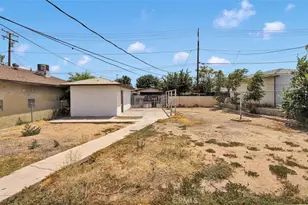 16777 Merrill, Victorville, CA 92395 - Photo 15