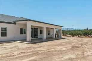12026 Belmont Rd, Oak Hills, CA 92344 - Photo 45