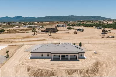 12026 Belmont Road, Oak Hills, CA 92344 - Photo 47
