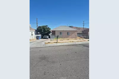 711 W Buena Vista, Barstow, CA 92311 - Photo 1