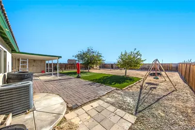 15752 Whitecap Way, Victorville, CA 92394 - Photo 35