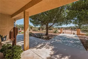 7732 Daisy, Oak Hills, CA 92344 - Photo 9
