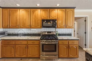 7732 Daisy, Oak Hills, CA 92344 - Photo 17