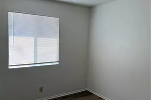 15845 Tokay, Victorville, CA 92395 - Photo 11
