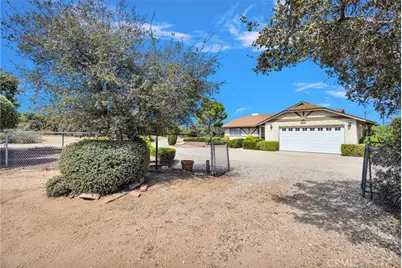 7824 Columbine, Oak Hills, CA 92344 - Photo 35