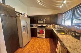 14190 Whispering Sands Dr, Victorville, CA 92392 - Photo 5