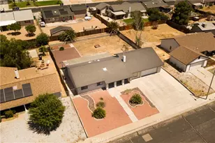 14190 Whispering Sands Dr, Victorville, CA 92392 - Photo 23