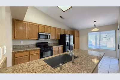12838 Shearwater, Victorville, CA 92392 - Photo 17