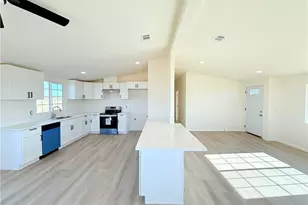 11975 Barbet, Phelan, CA 92371 - Photo 7