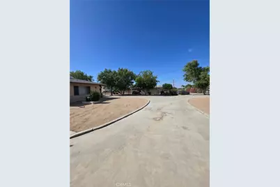 9100 11th, Hesperia, CA 92345 - Photo 25