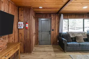 397 Wabash Ln, Sugarloaf, CA 92386 - Photo 3