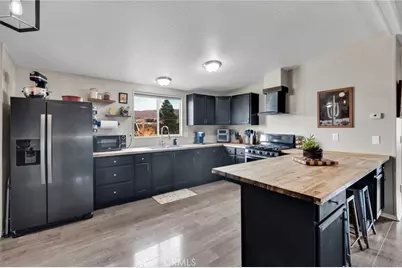 23036 Cerra Vista Court, Apple Valley, CA 92308 - Photo 11