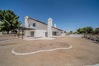 16334 Ridge View Drive, Apple Valley, CA 92307 - Photo 37