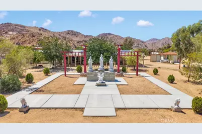 12660 Ivanhoe Road, Lucerne Valley, CA 92356 - Photo 3