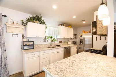 8197 Sherborn Avenue, Hesperia, CA 92345 - Photo 9