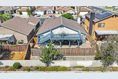 12461 Emeraldstone, Victorville, CA 92392 - Photo 27