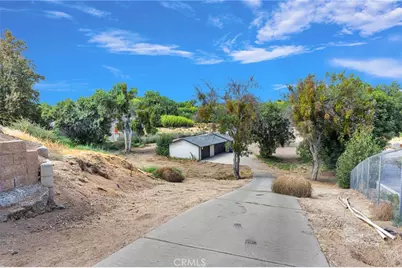 14942 Riverside Drive, Apple Valley, CA 92307 - Photo 59